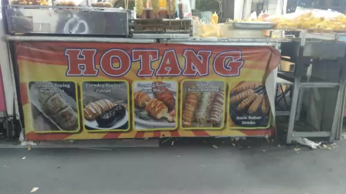 BAZAR UMKM Kantor Camat Ciracas beralamat di Jalan Pengantin Ali, Kelurahan Ciracas, Kecamatan Ciracas, Jakarta Timur